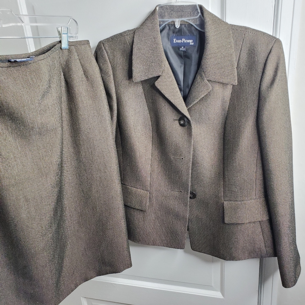 Evan Picone || Brown/Tan Blazer Skirt Set Lovely